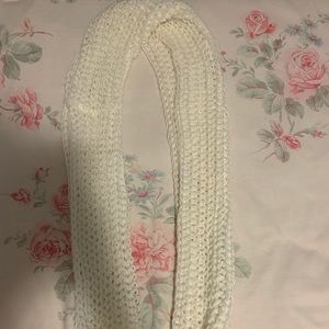 White infinity scarf